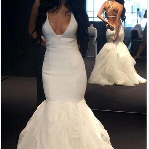 Brand New/ Never worn / Vera Wang Amalia wedding gown